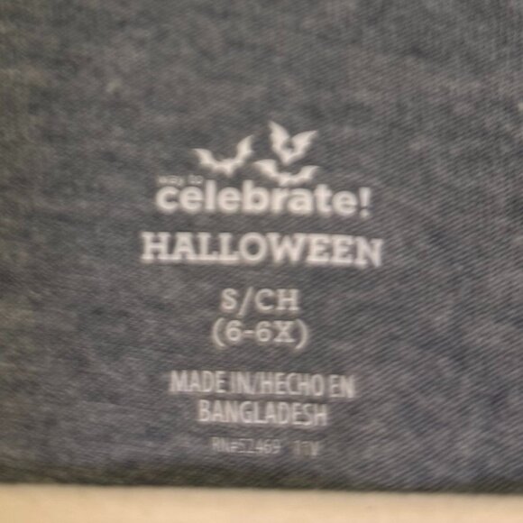 GIRLS HALLOWEEN Shirt (SIZE SMALL) HAUNTED HOUSE Ghost Mummy Dog Cat Witch Bat - Picture 2 of 7